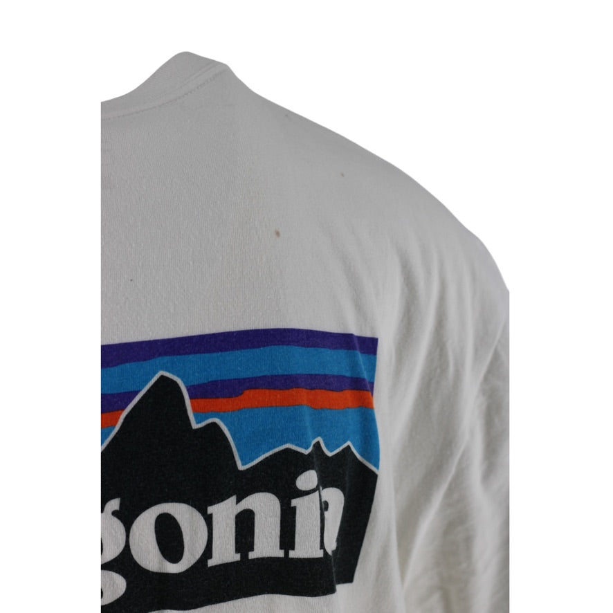 Patagonia P-6 Logo T-Shirt Men’s XL White Organic Cotton Graphic Tee